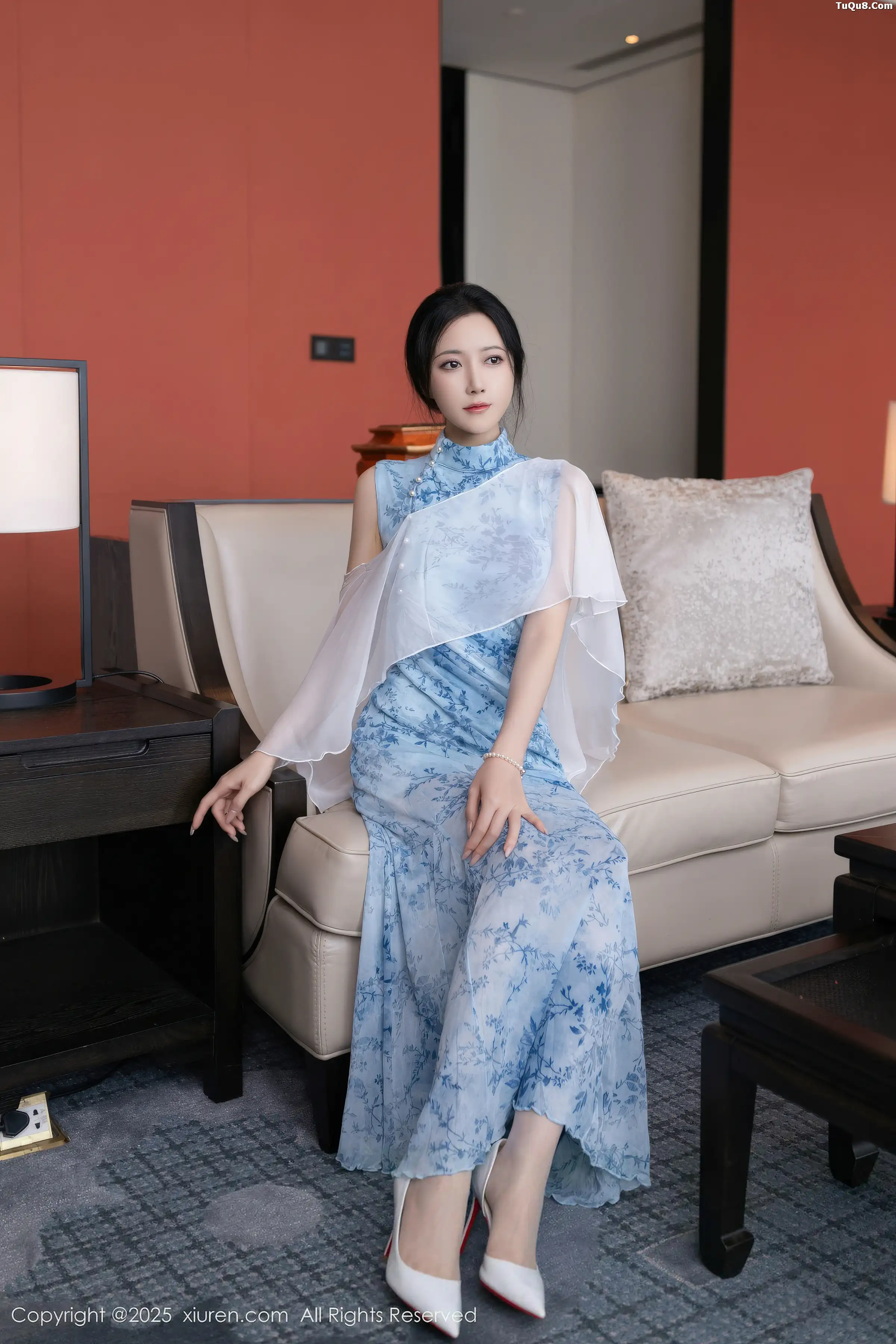 Issue 11,133 of Fish Roe Photos [81P]