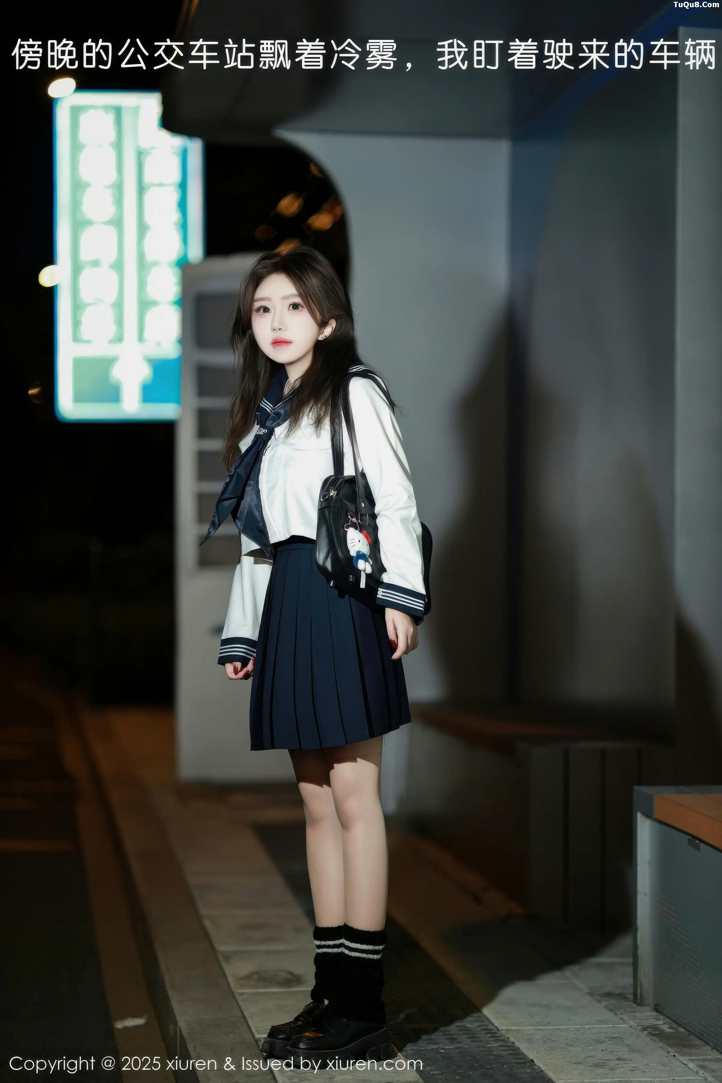 Issue 11071 of Little Fries Photos [58 images]