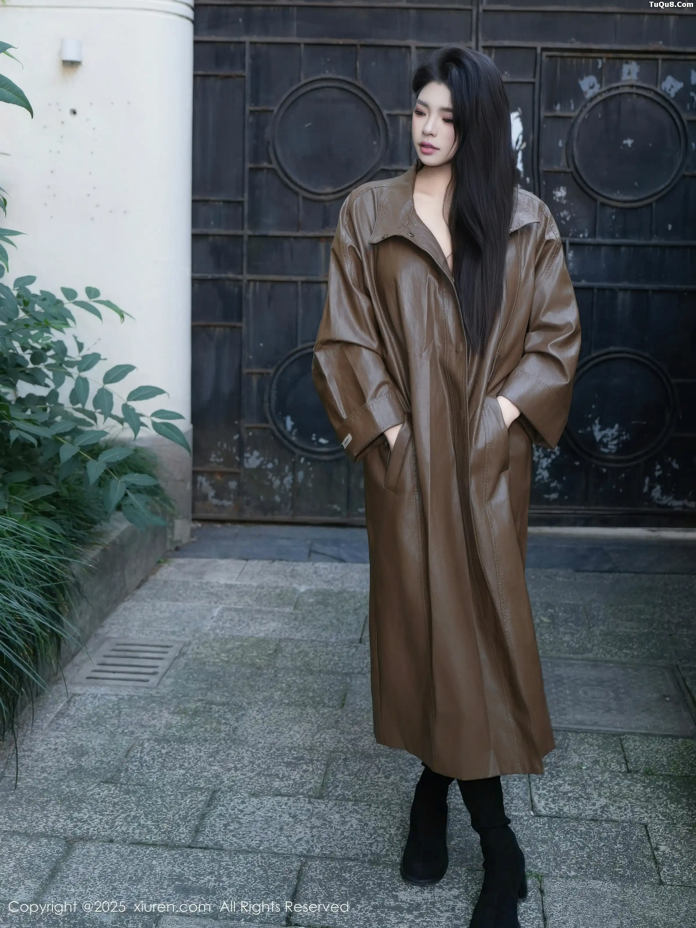 Issue 11067 of Winter Peace Photography [70 Pages]