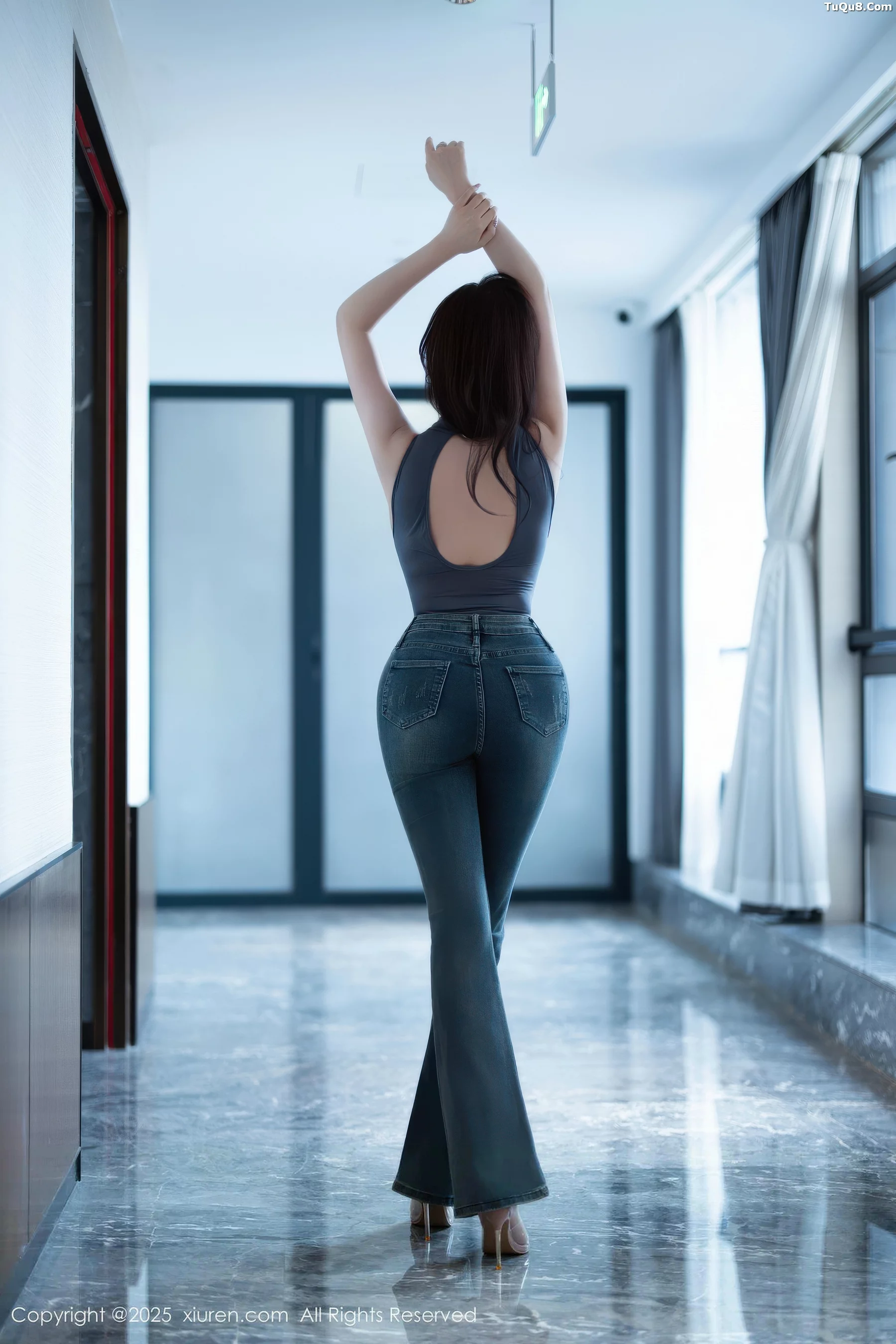 Issue 10952 of Chenchen's Photography [90 Pages]