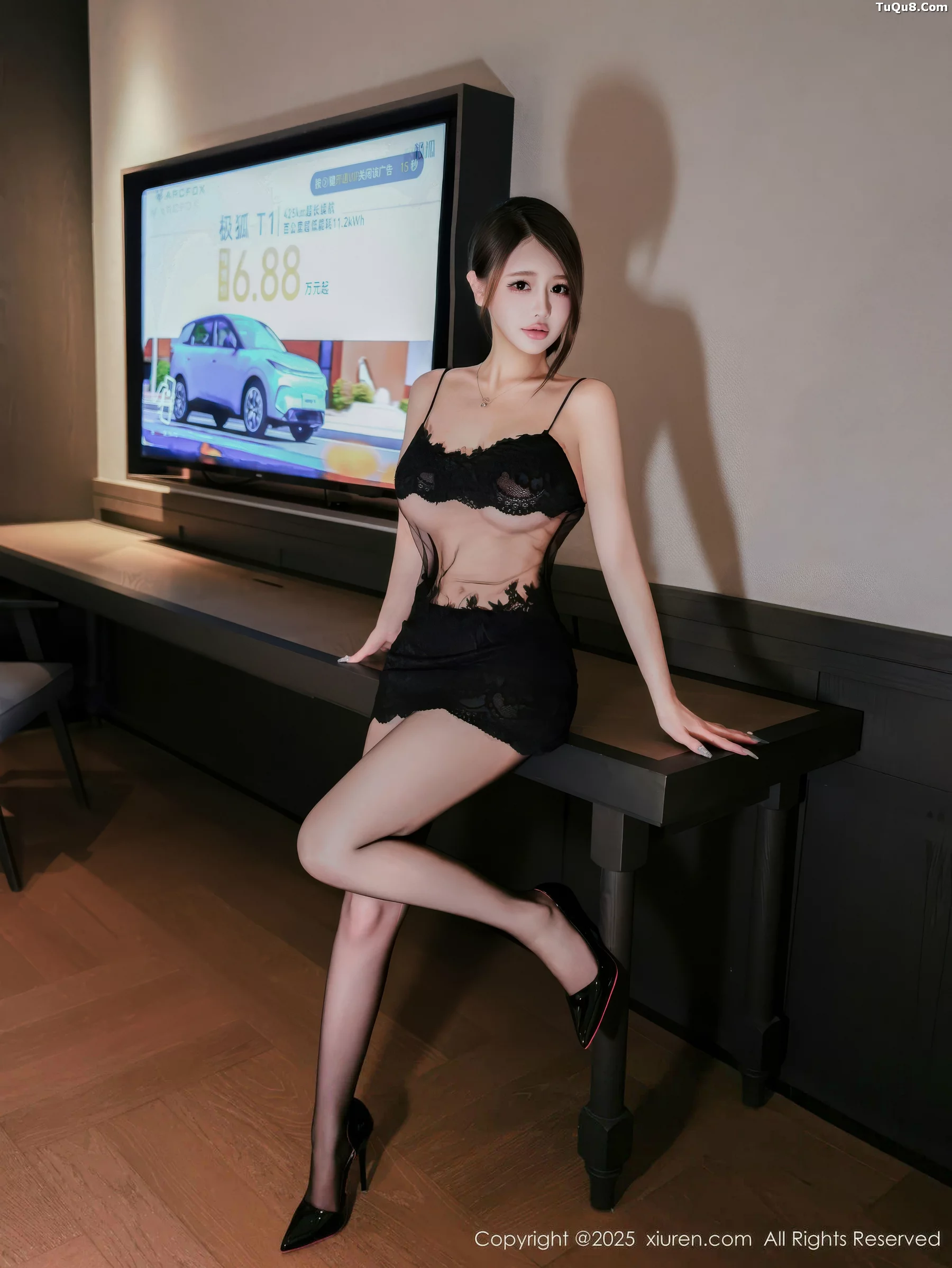 Issue 10929 of Sini's Photo Shoot [70 Photos]