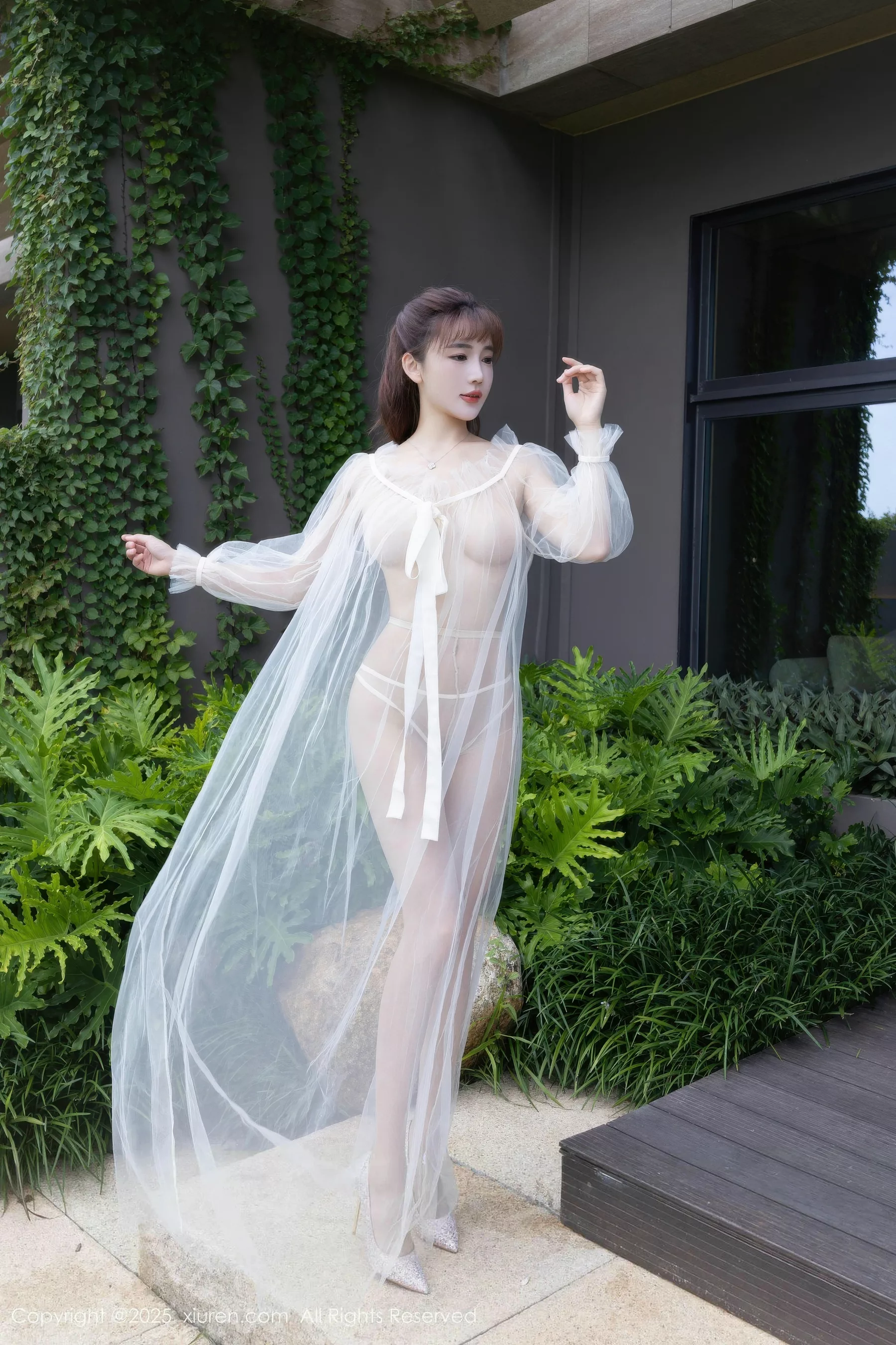 Issue 10903 of Lù Xiān Xiān's Photo Shoot [70 Pictures]