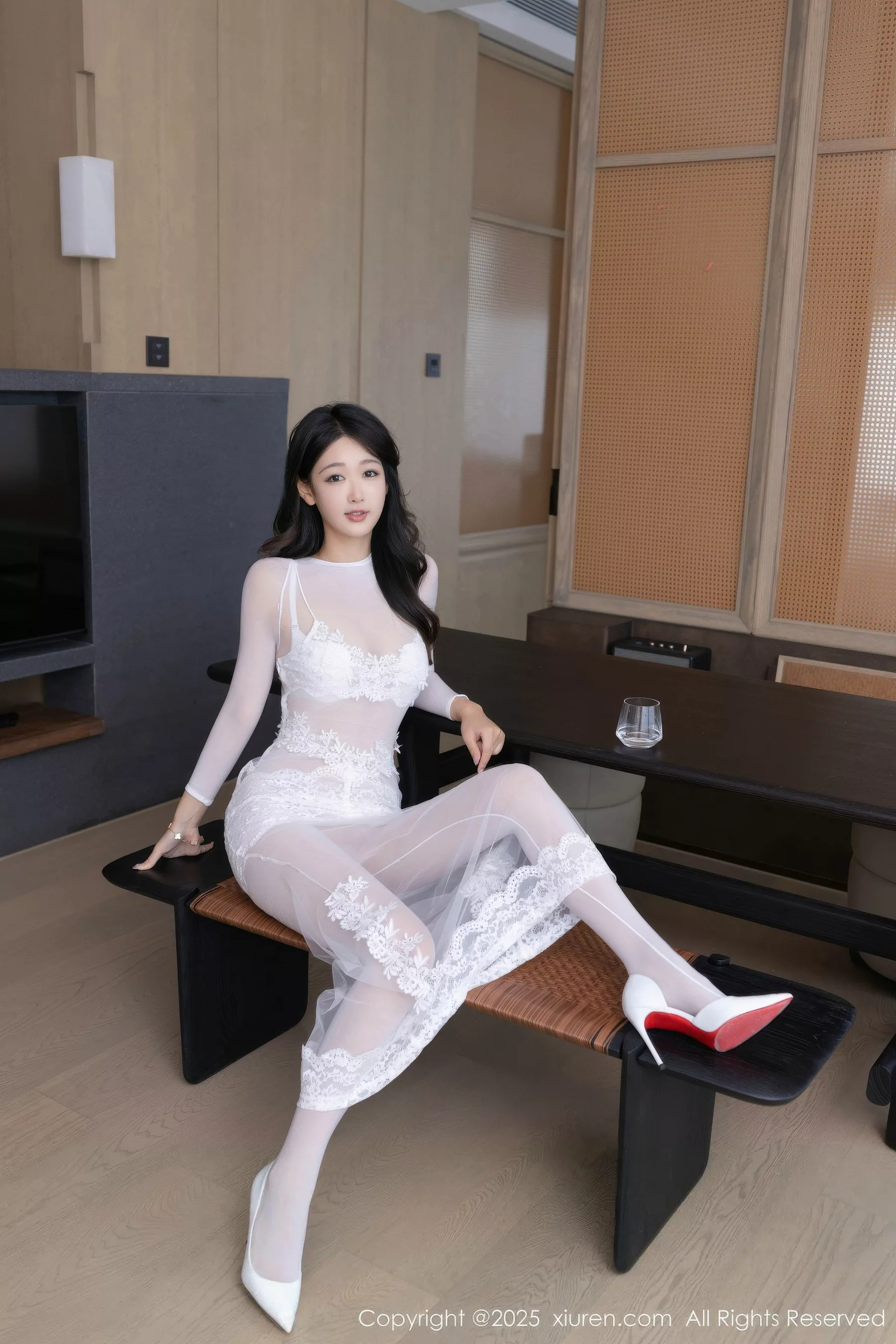 Issue 10892 of Tang Anqi's Photo Shoot [75 Photos]