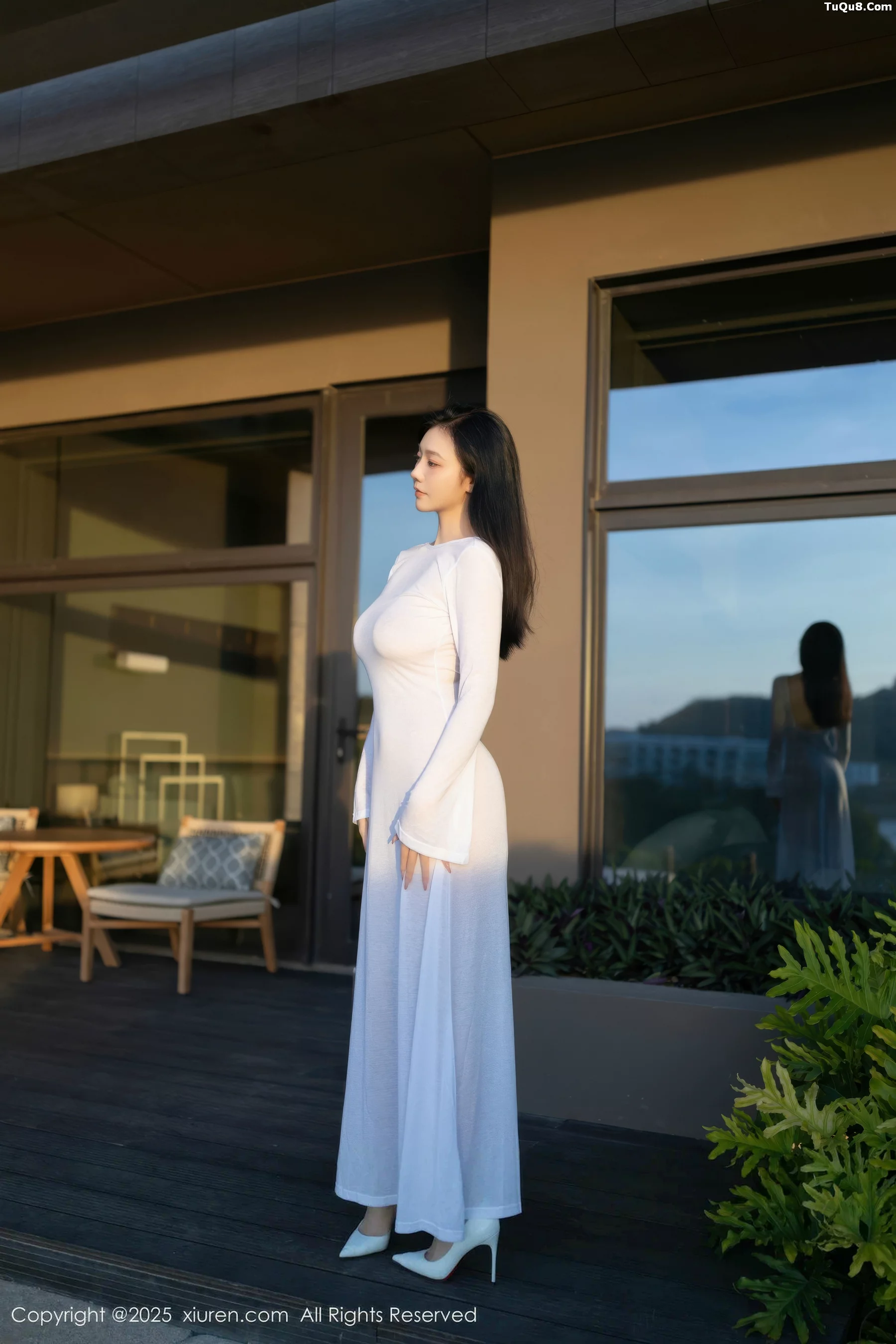 Issue 10747 of Anran Photos [80 pages]