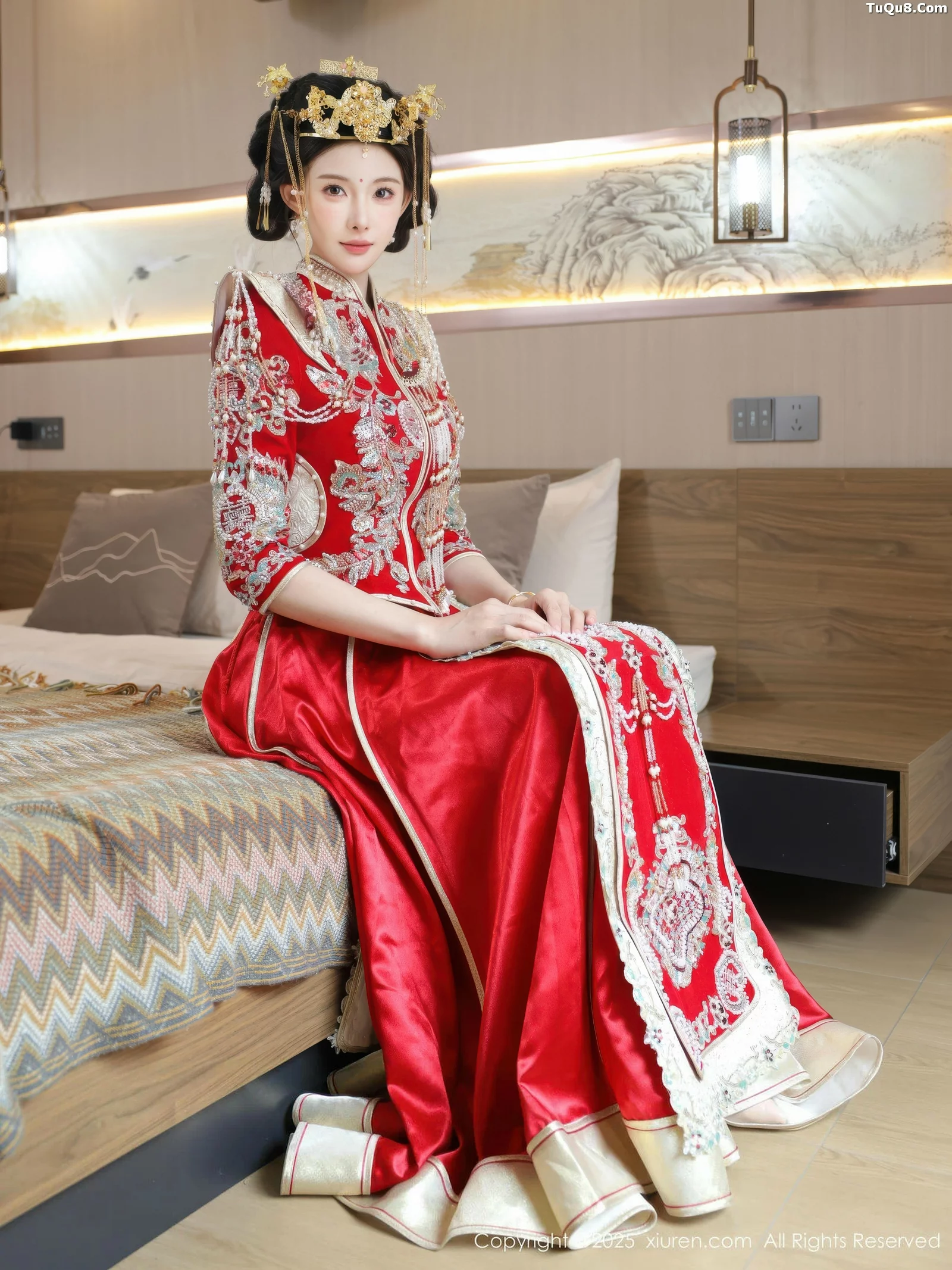 Issue 10742 of Li Xue'er's Photo Shoot [84 Pages]