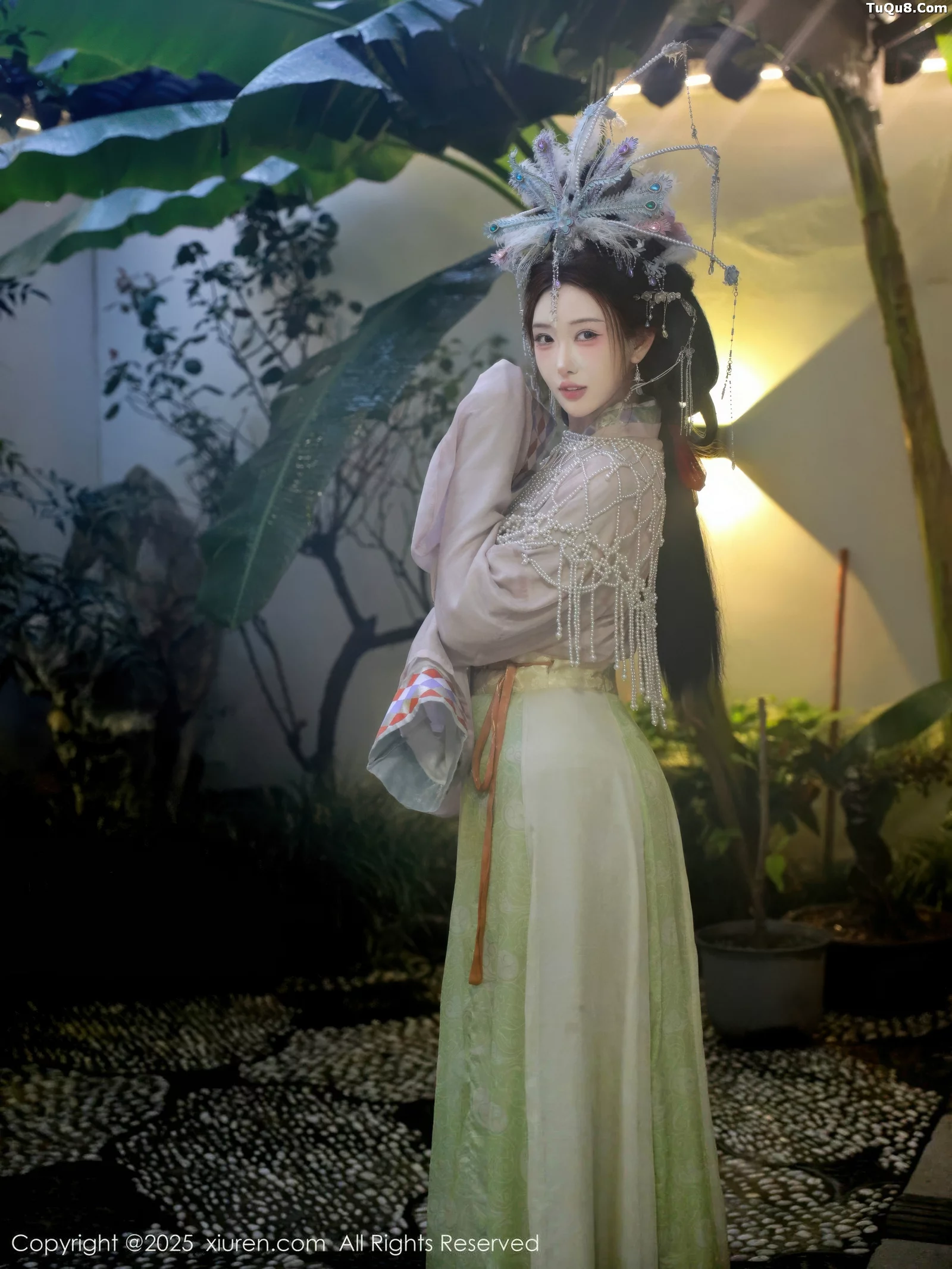 Issue 10736 of Gold Hwi Kim's Photo Shoot [80 Pages]