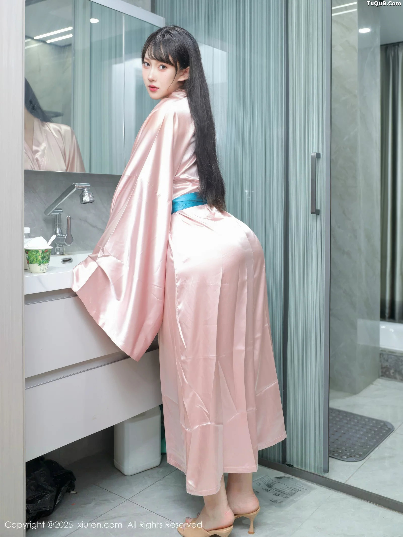Issue 10724 of Lee Qi'en's Photo Shoot [79 Photos]