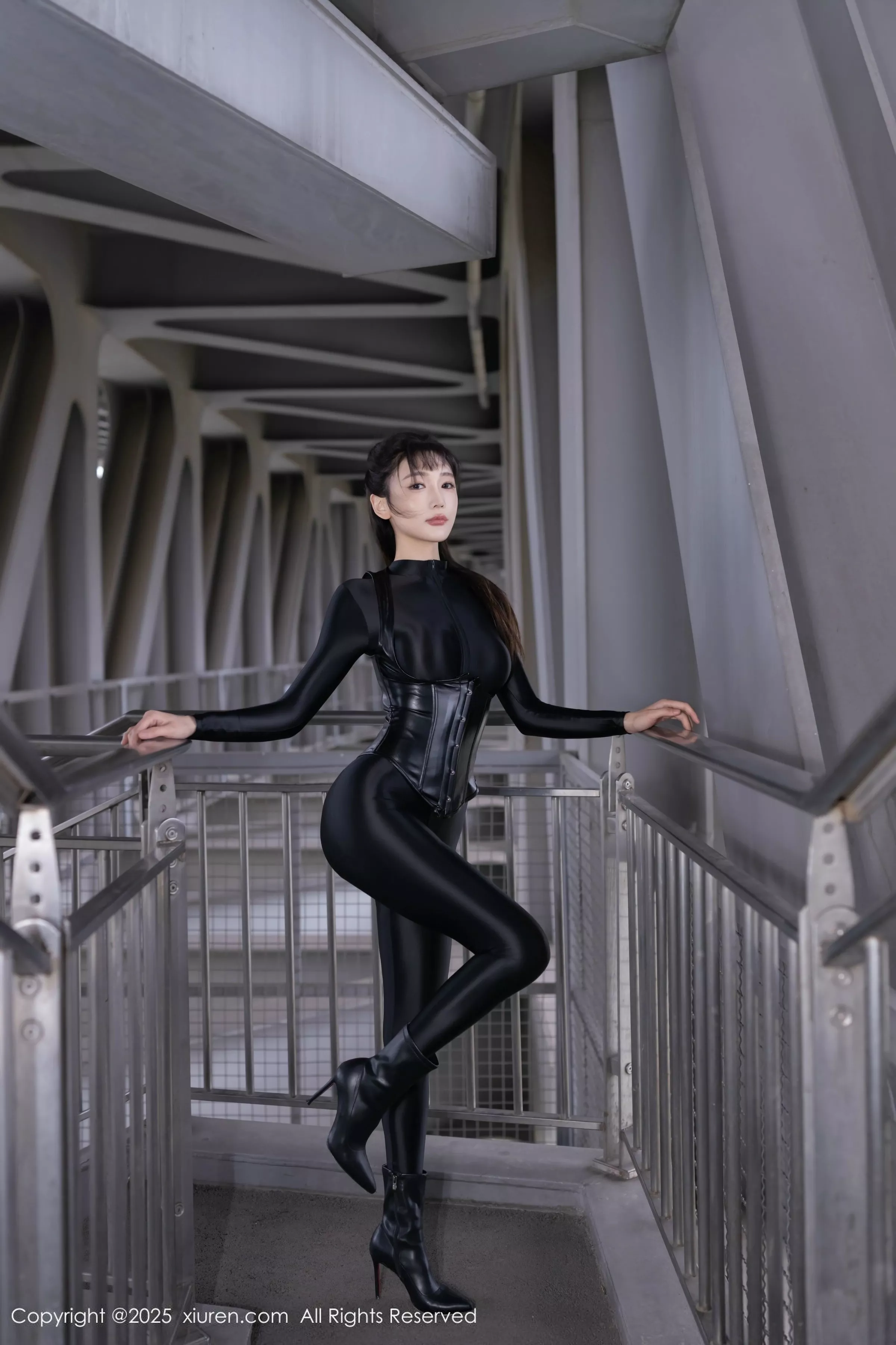 Issue 10404 of Lù Xiǎnxuān's Photo Shoot [80 Pages]