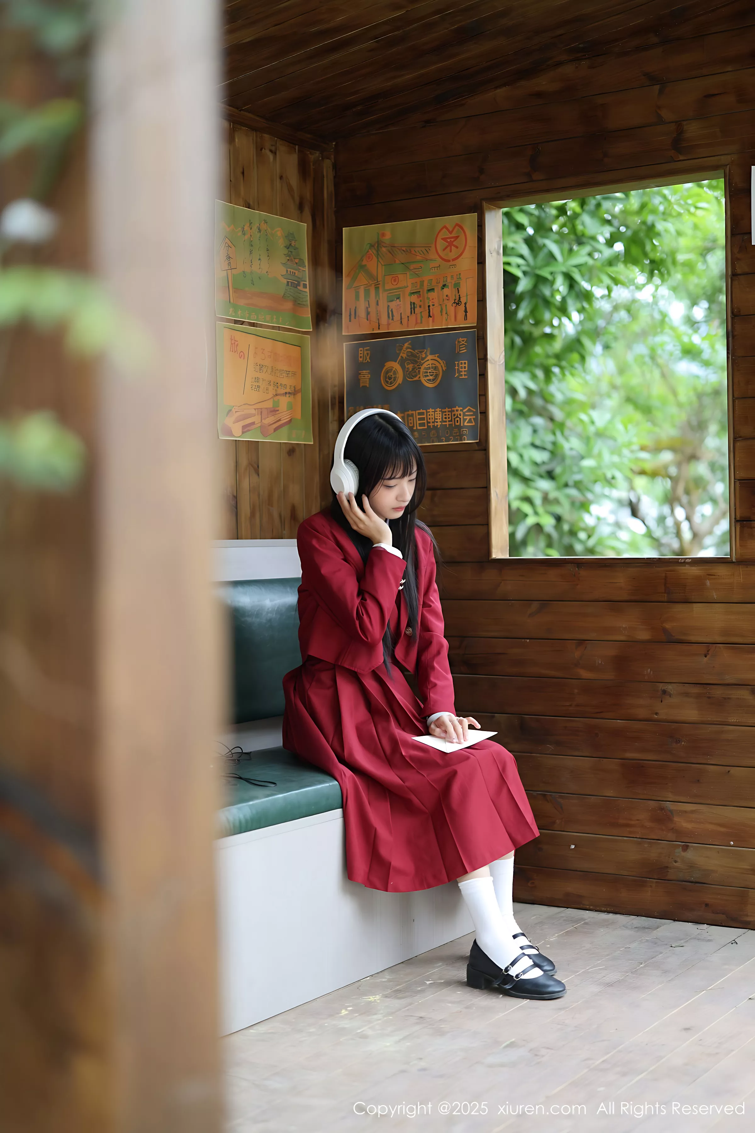 Issue 10215 of Mao Mi Xi's Photo Collection [82 Pages]