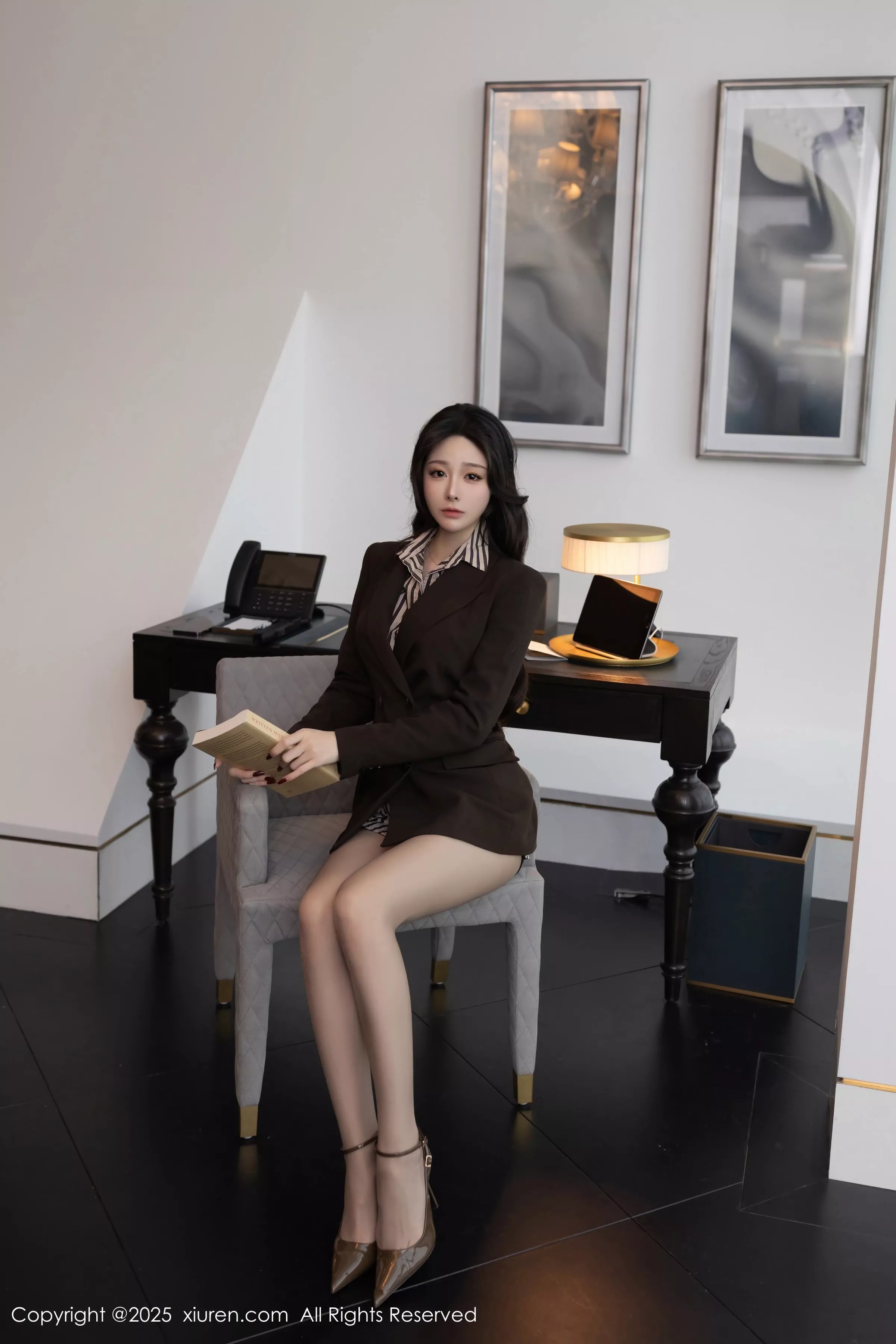 Issue 10202 of Xiao Doudou's Photo Collection [80 Pages]