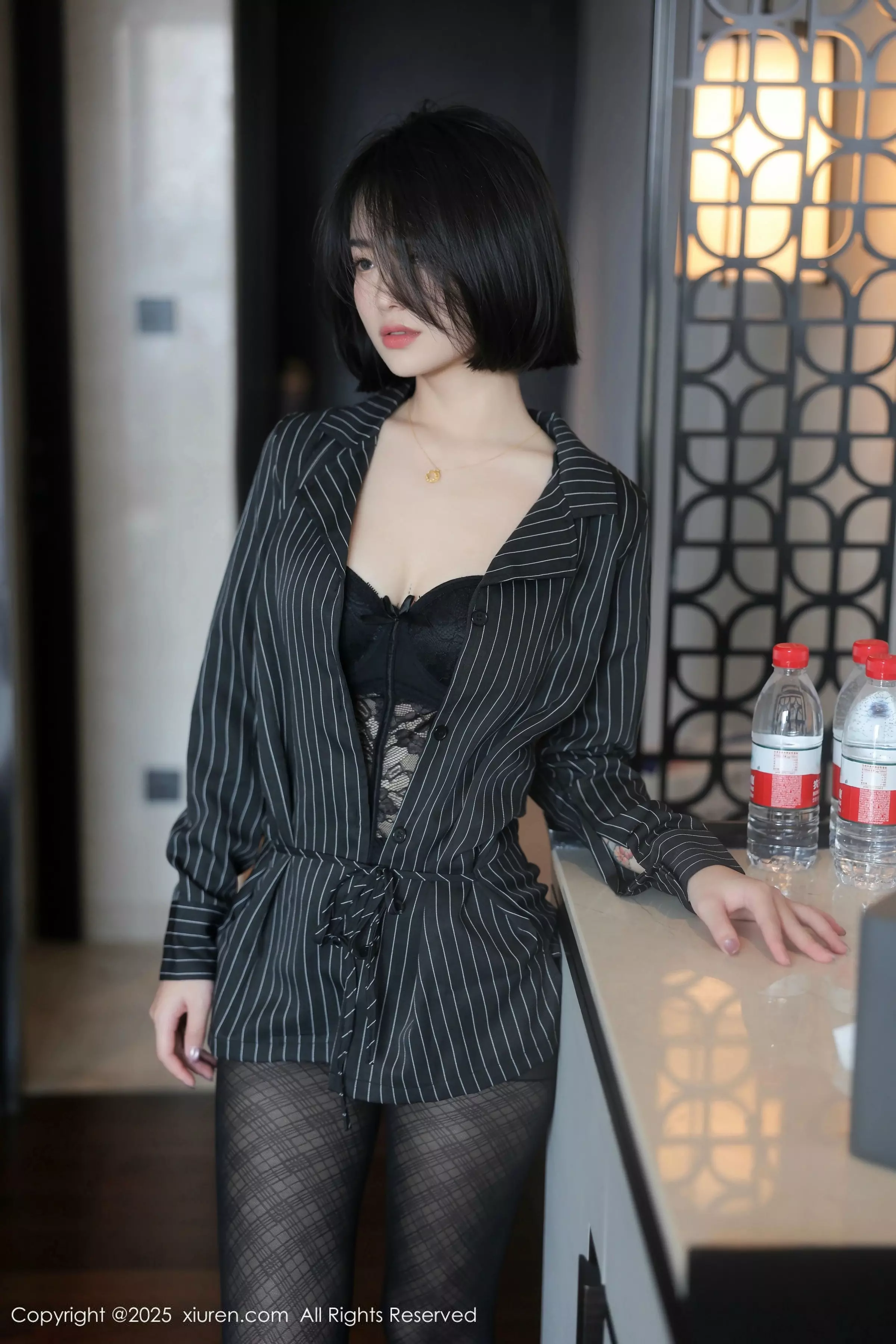 Issue 10076 of Shizuku's Photography [79 Photos]