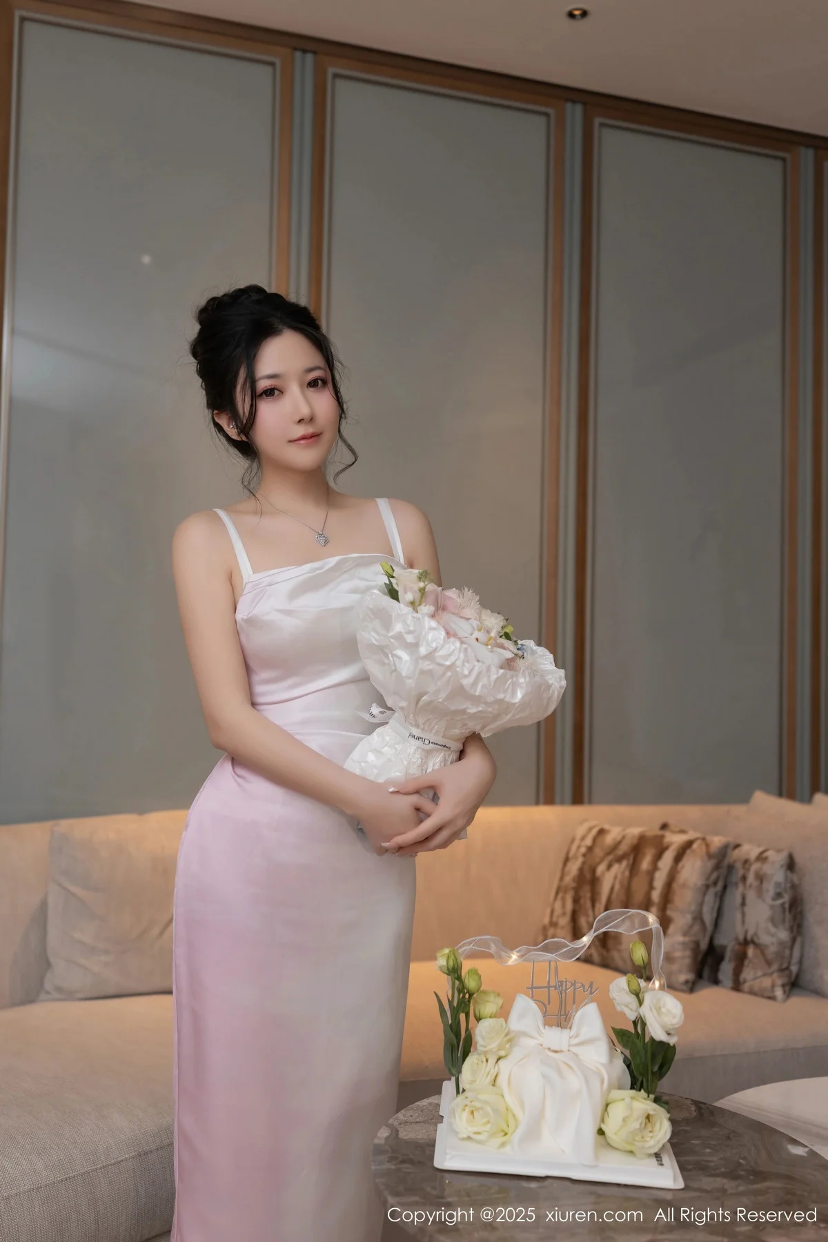 Issue 9907 of Fish Roe Photos [80 Pages]