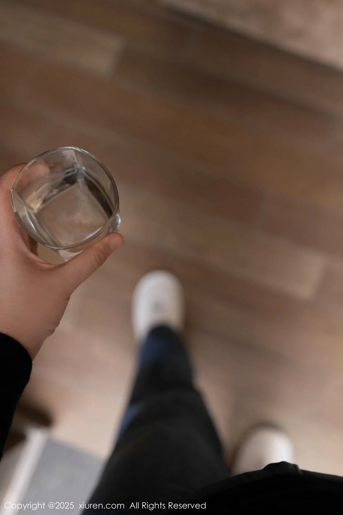 Issue 9842 of Anzen Photos [82 pages]