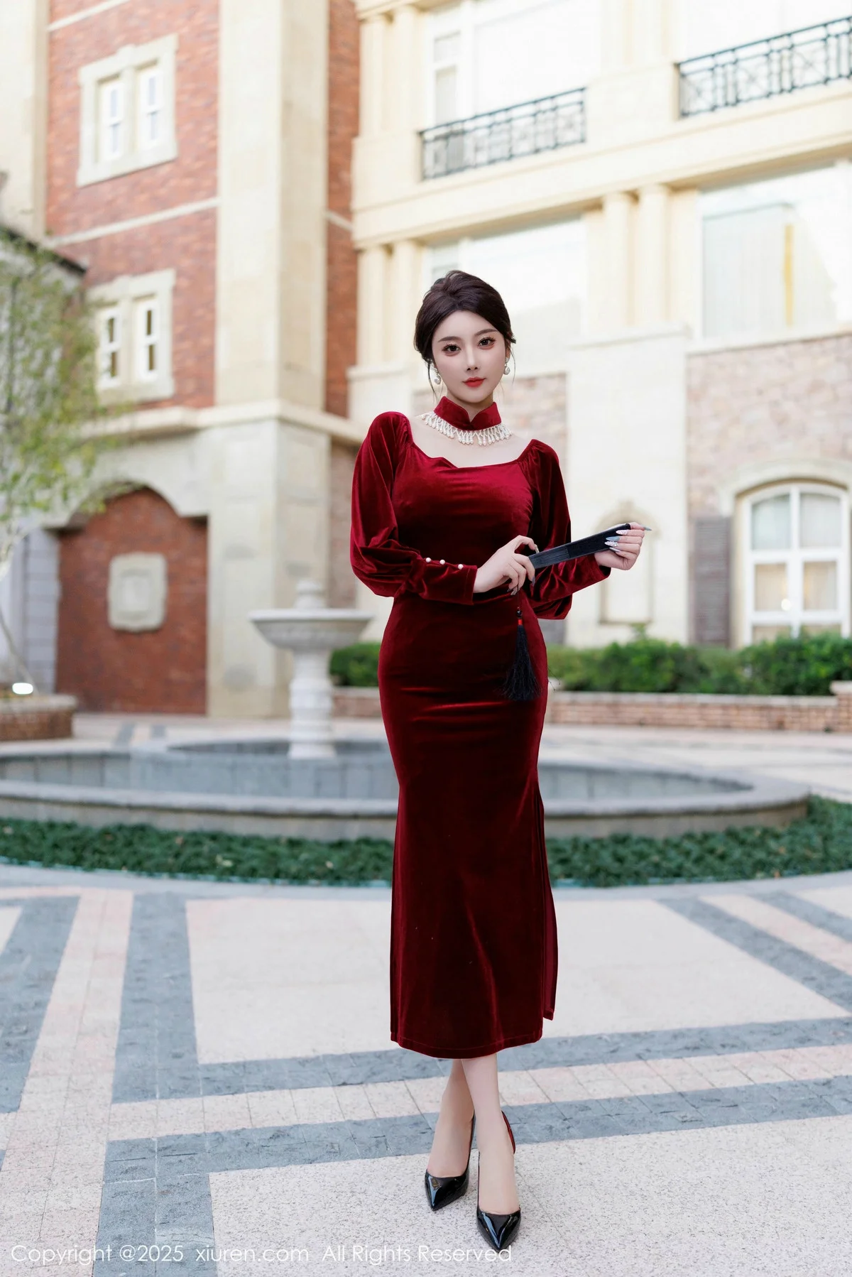 Issue 9831 of Yang Chenchen's Photobook [90 Pages]