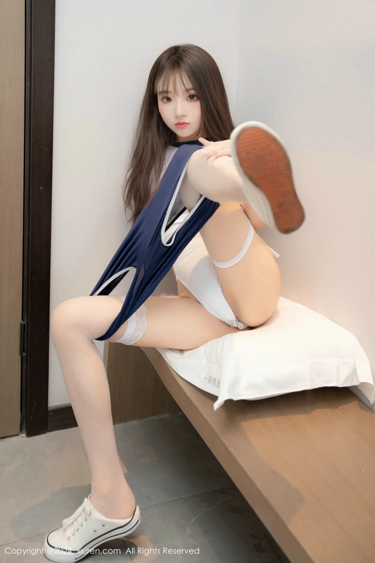 Issue 9654 of the Sheep Coat Photo Collection [43 Pages]