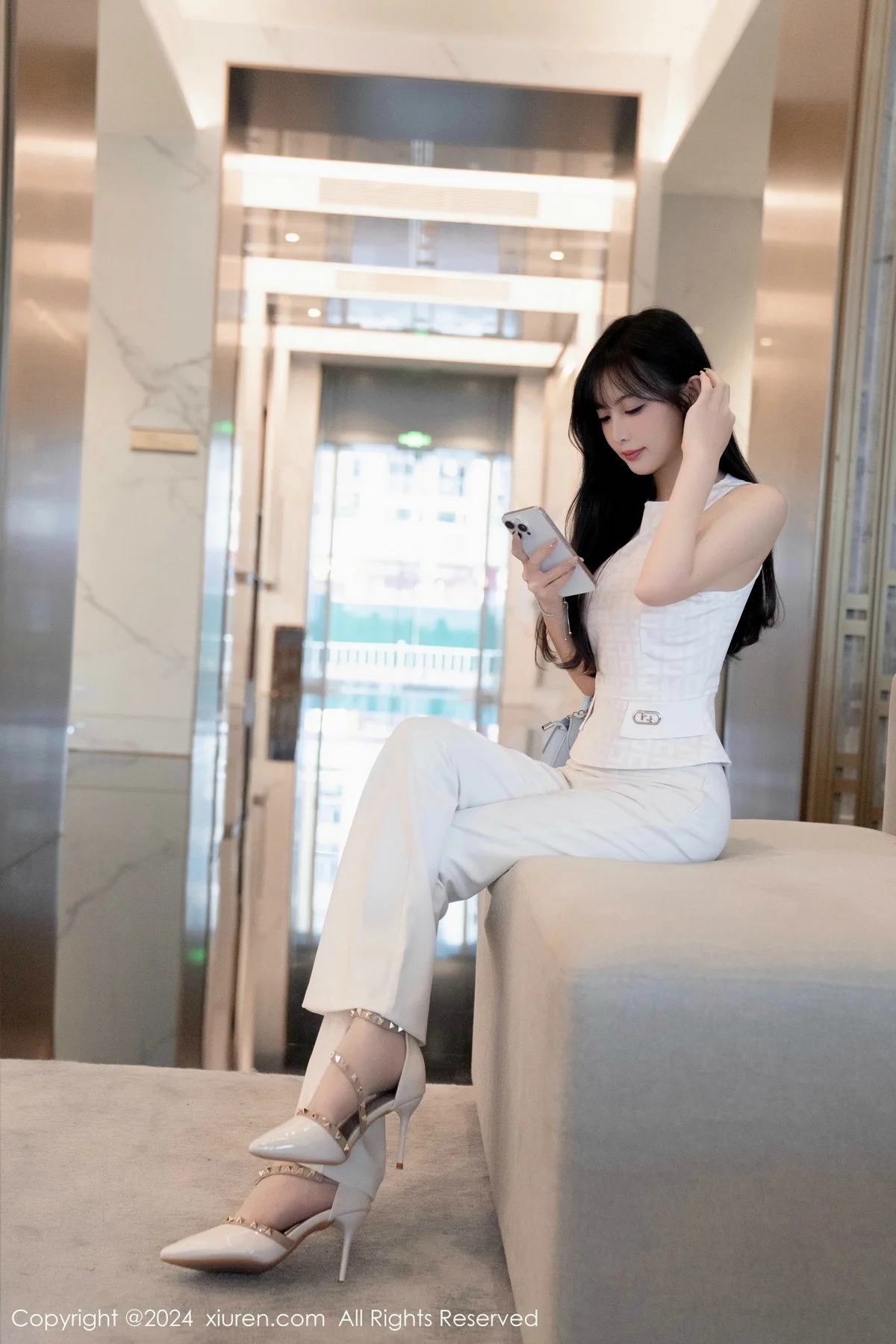 Issue 9528 of Lin Xinglan's Photos [84 Pages]