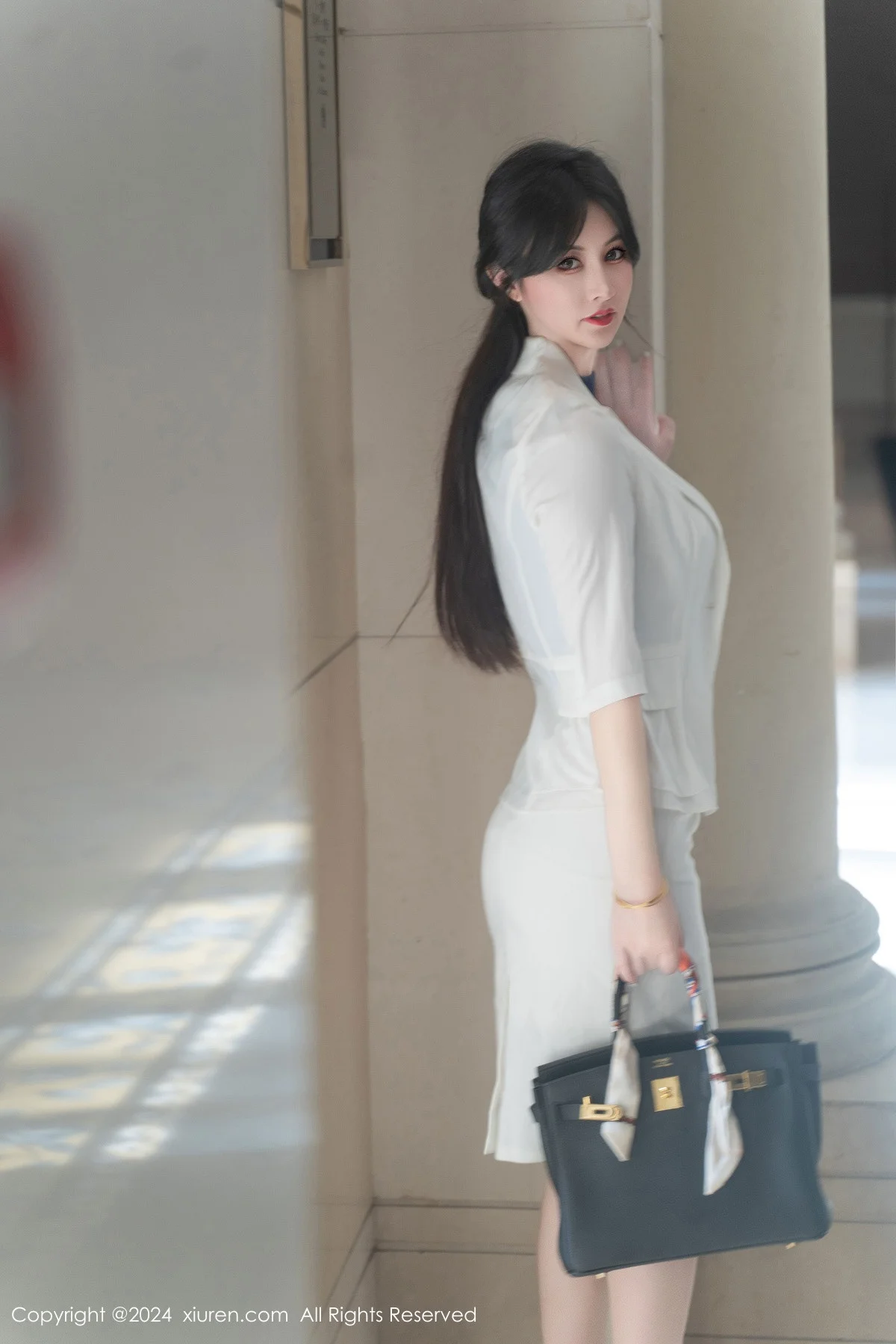 Issue 9319 of Poetry and Photography [98P]