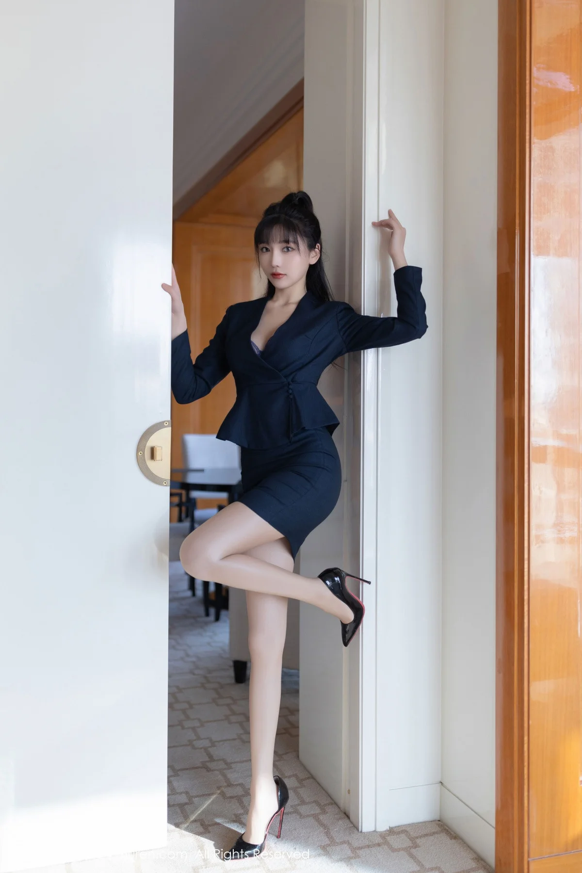 Issue 9263 of Lù Xiān Xiān's Photo Shoot [80 Pages]