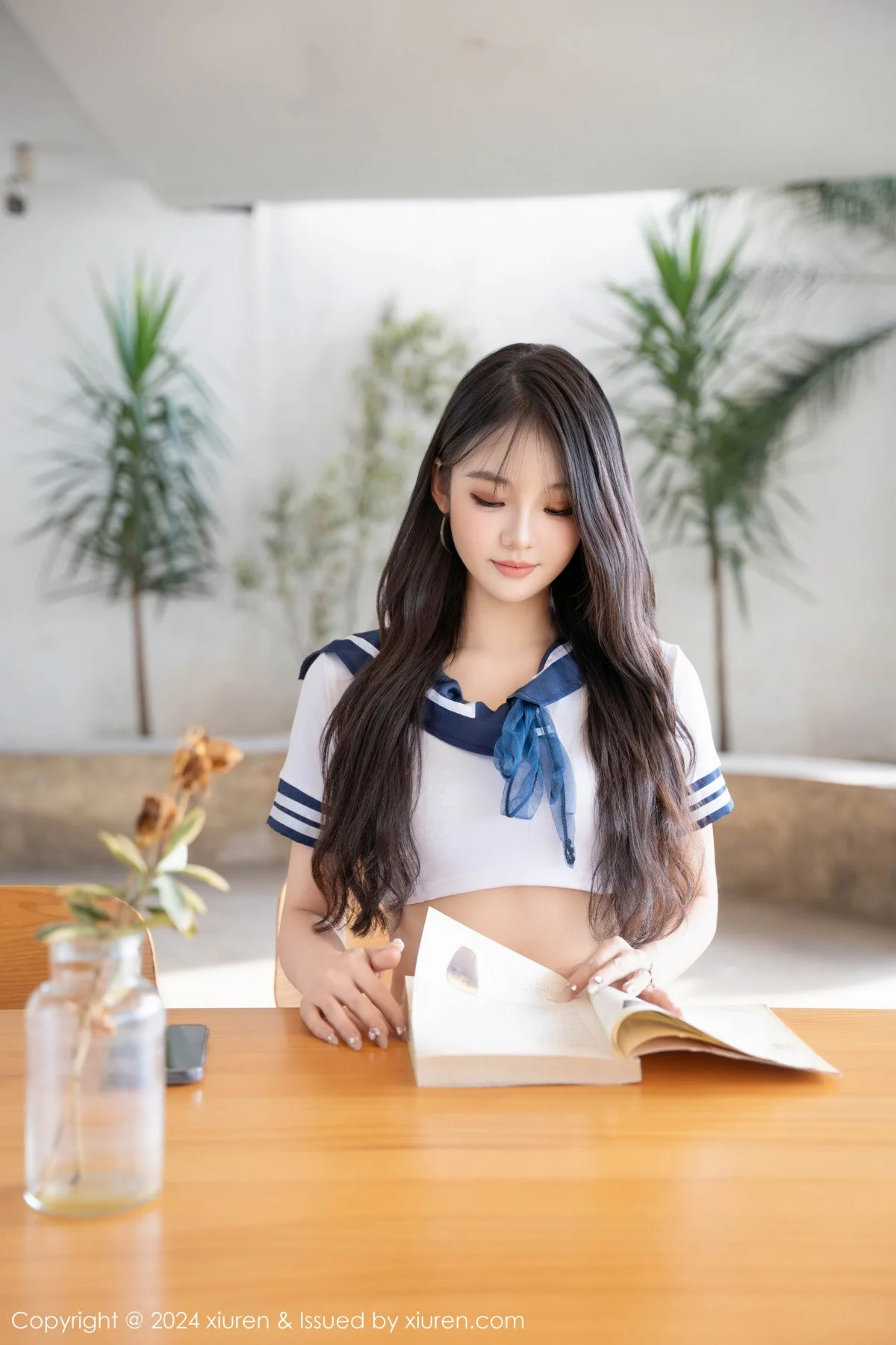 Issue 9245 of Li Yan's Photo Shoot [59 Pages]